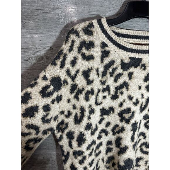 Womens Pol Oversized Leopard Print Sweater Size Medium - Picture 3 of 8